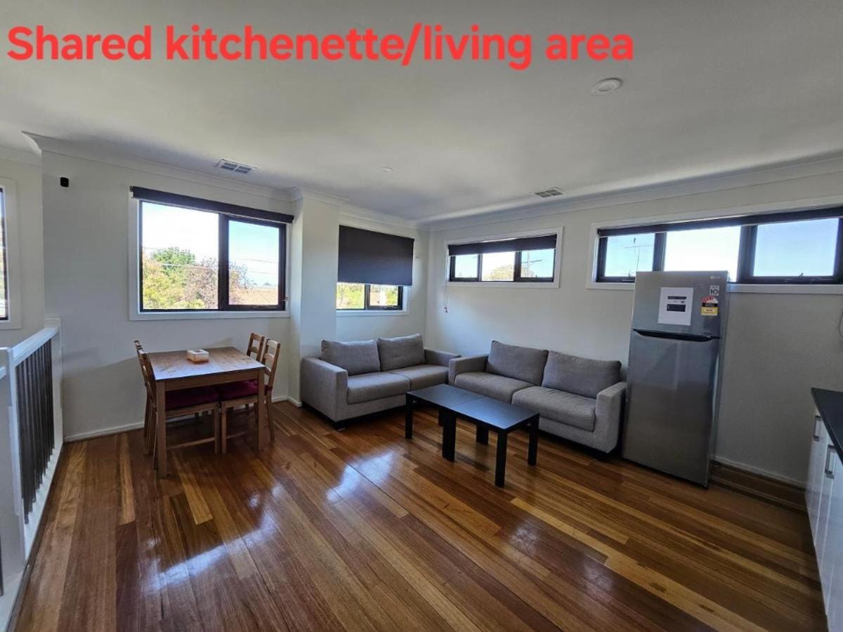 Maruve Guesthouse 12 Min From Melb Airport Melbourne Buitenkant foto